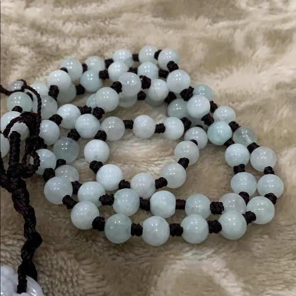 Jade pendant and necklace - Picture 4 of 4